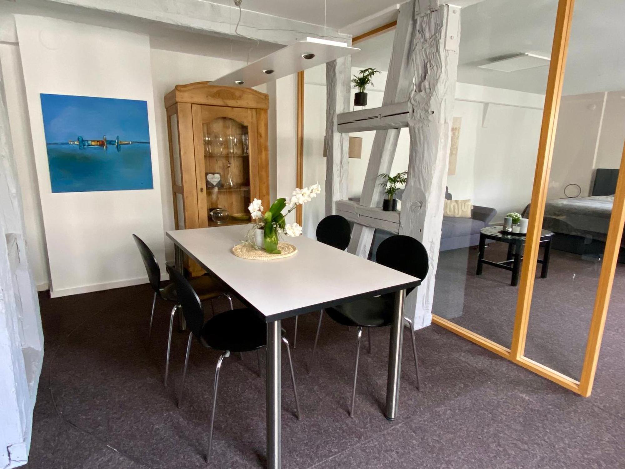 Ferienwohnung Seeromantik In 2 Minuten Am See 라돌프젤암보덴시 외부 사진